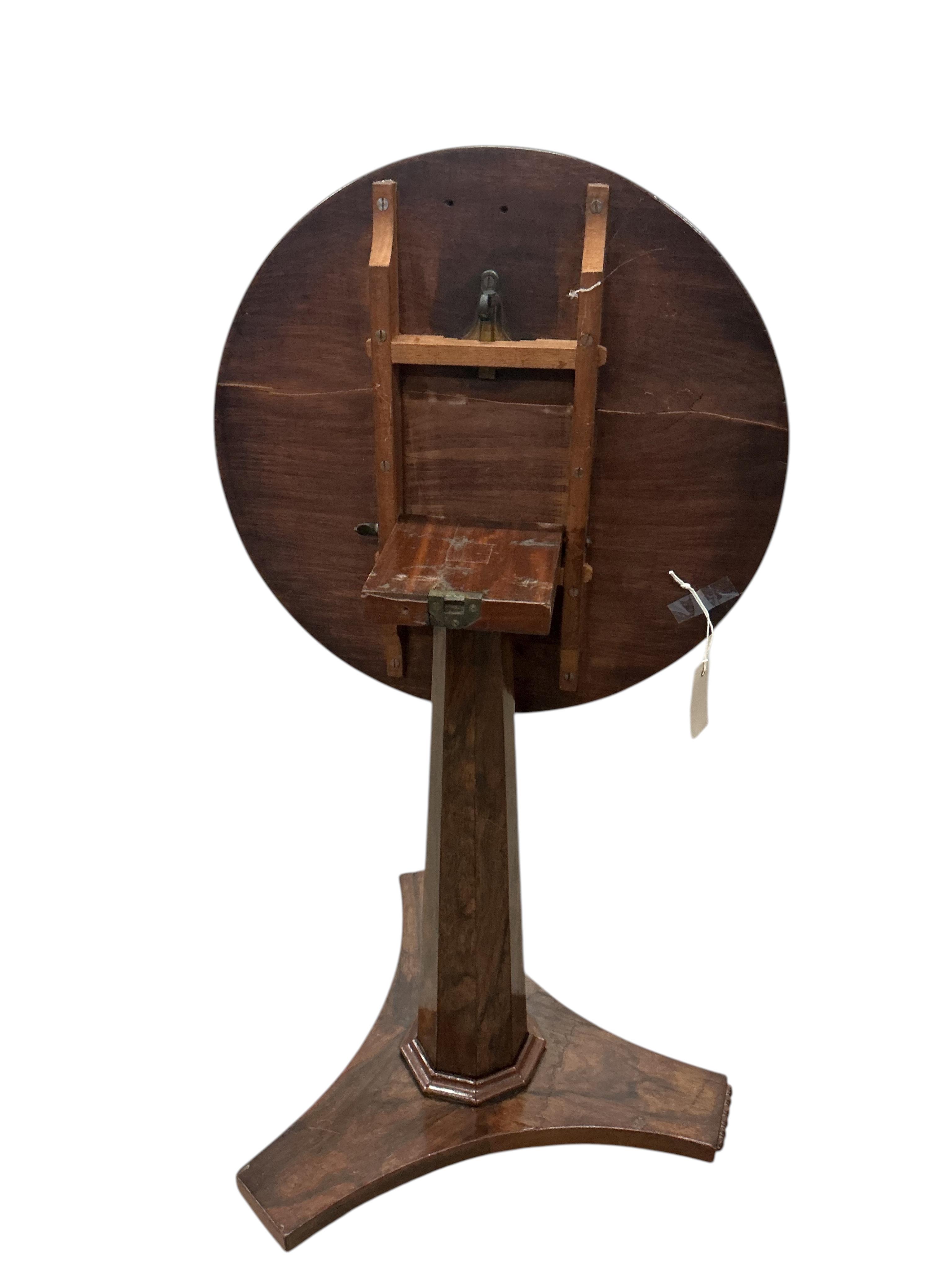 An early Victorian circular rosewood games table with chess board top, diameter 45cm, height 61cm